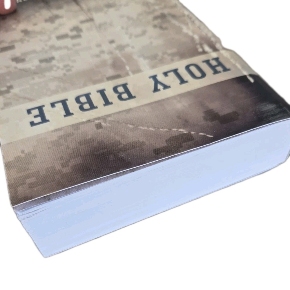HOLY BIBLE E100 MILITARY EDITION  With Lection‎ Divina Paperback - Picture 11 of 13